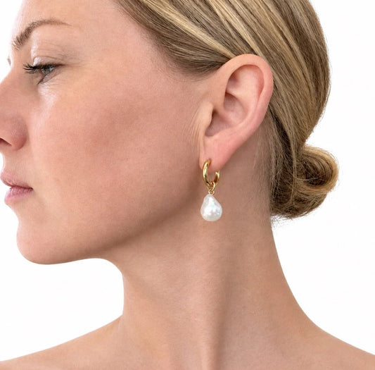 BAROQUE PEARL HOOPS - GOLD