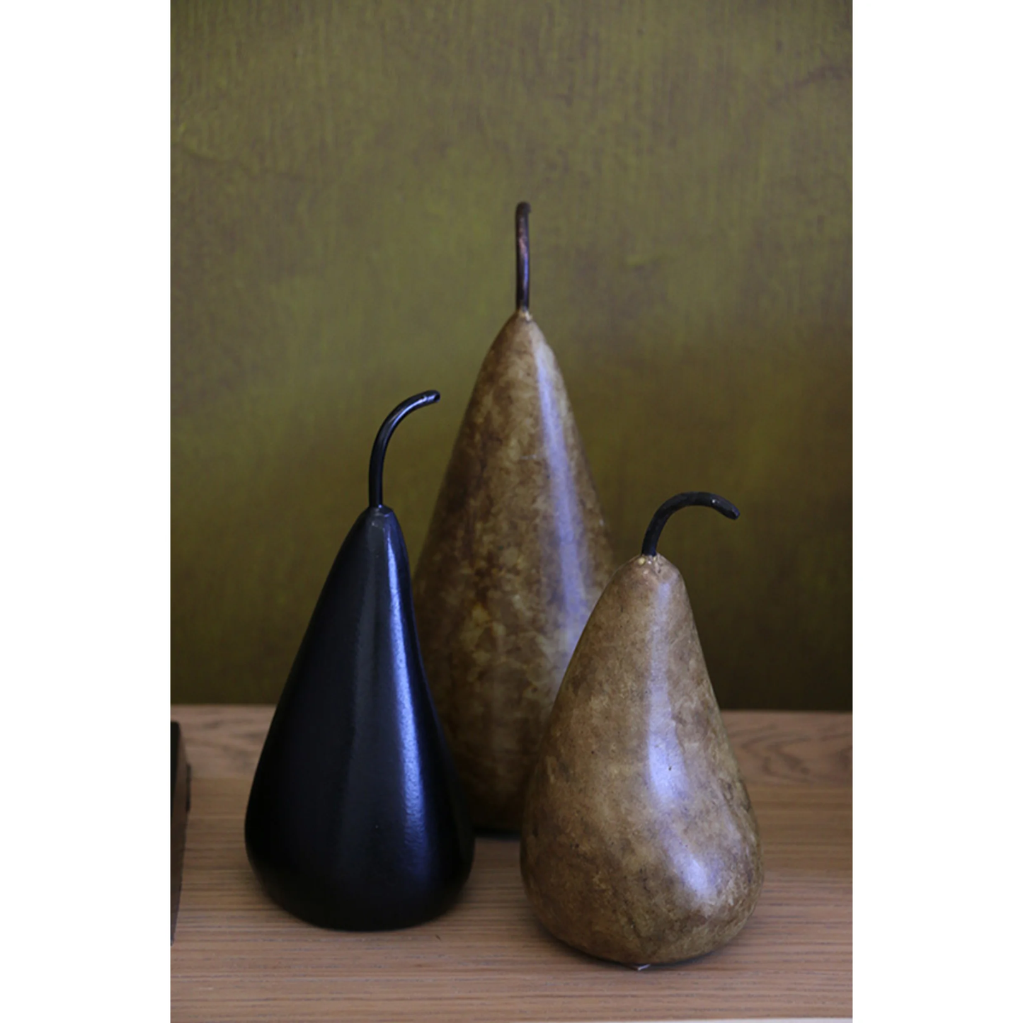 BLACK MARBLE DECORATIVE PEAR - SMALL