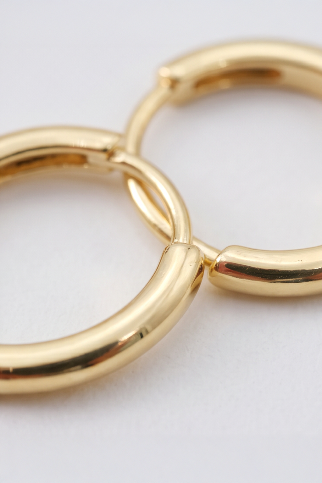 DROPLET HUGGIES - GOLD