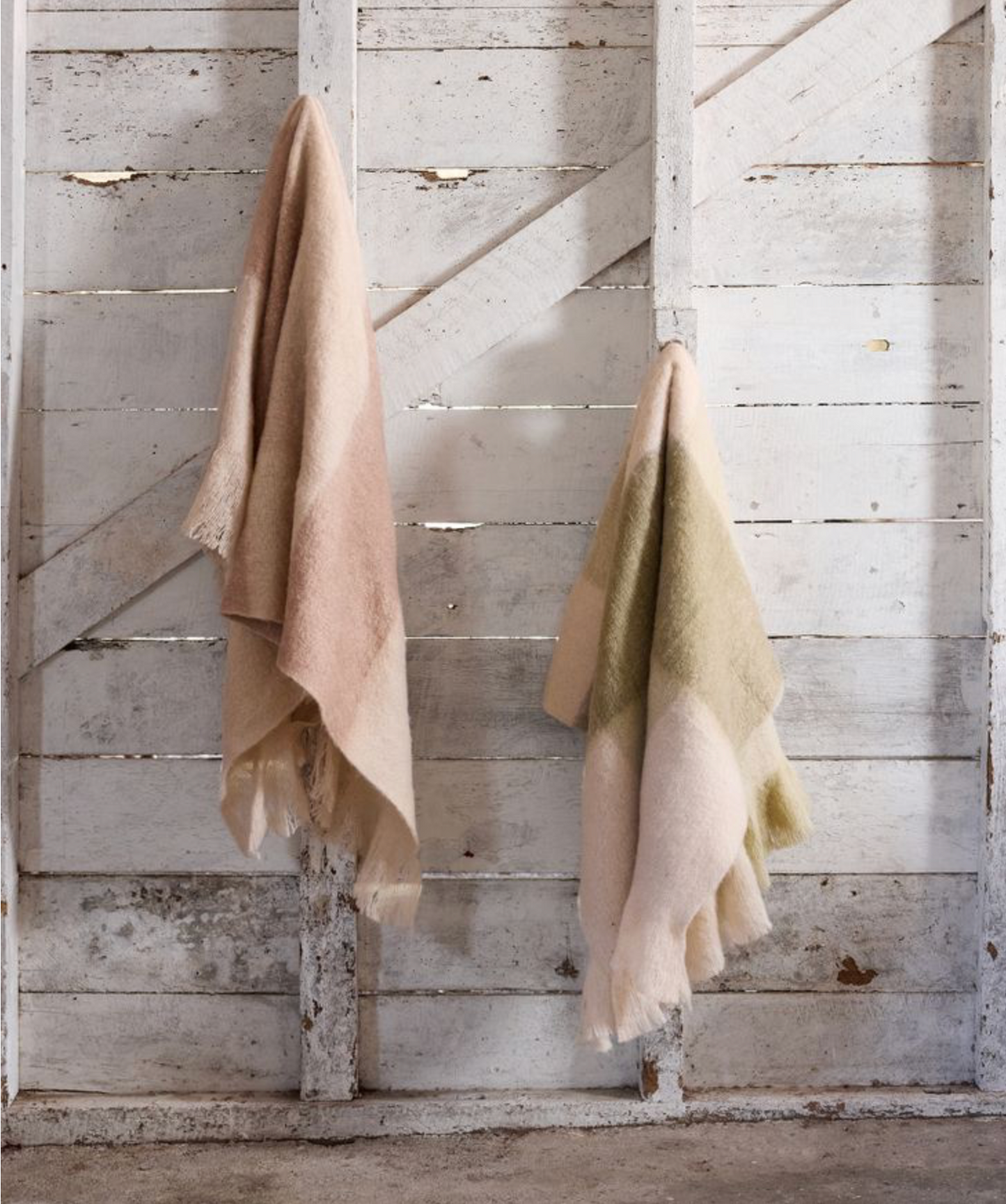 FLORENTINE THROW - SAGE GREEN