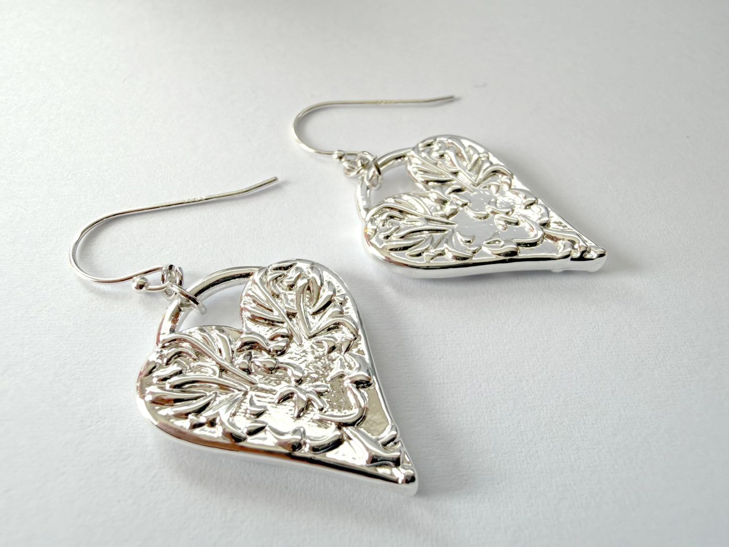 FLOWER OF THE HEART EARRINGS - SILVER