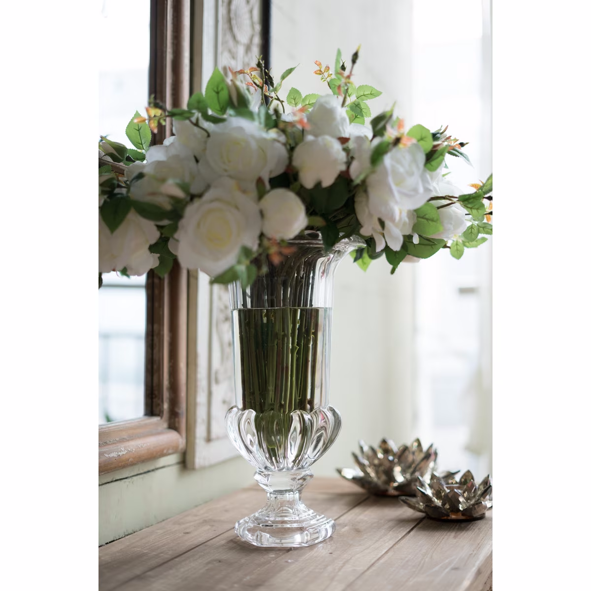 LIVIE URN VASE