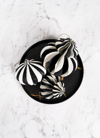 MONOCHROME PAPER FINIAL - SMALL