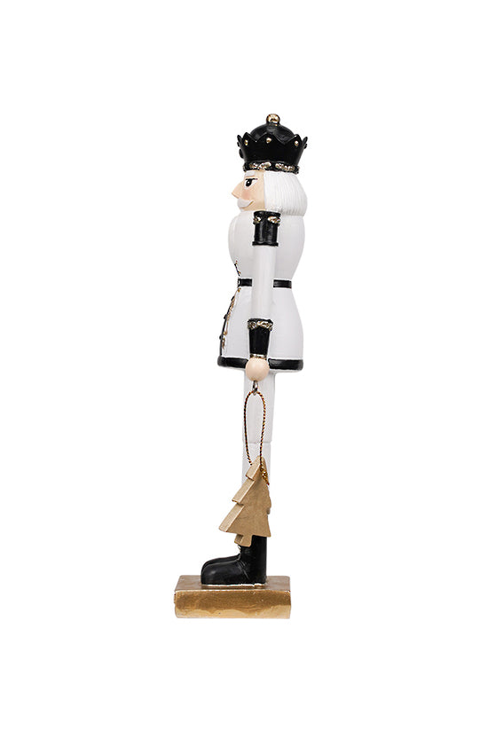SOLDIER HOLDING STAR AND TRUMPET