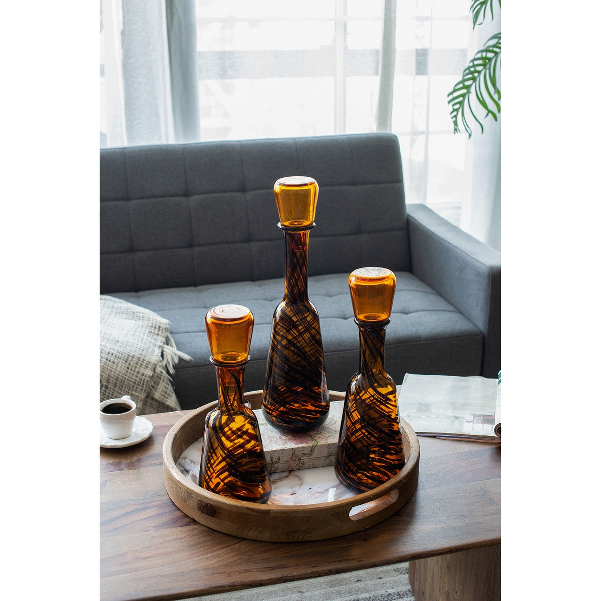 TOBACCO GLASS BOTTLE - MEDIUM
