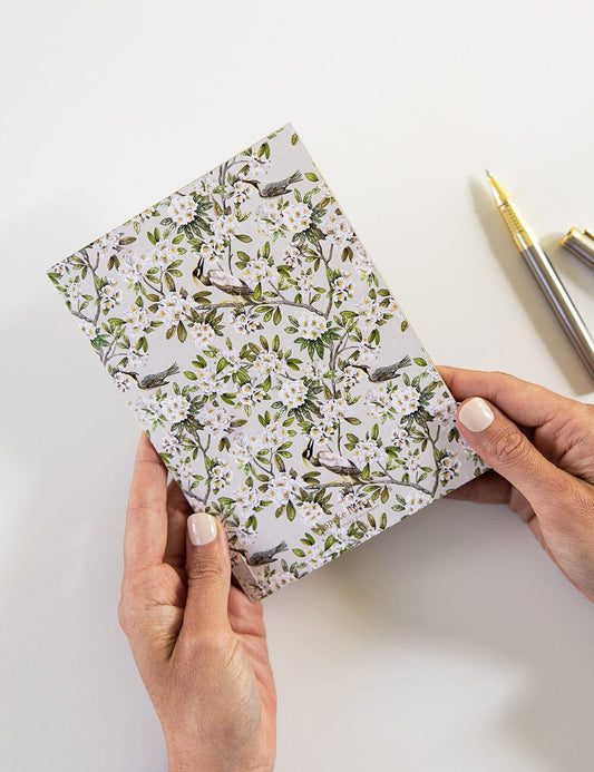 VICTORIA LINED POCKET NOTEBOOK