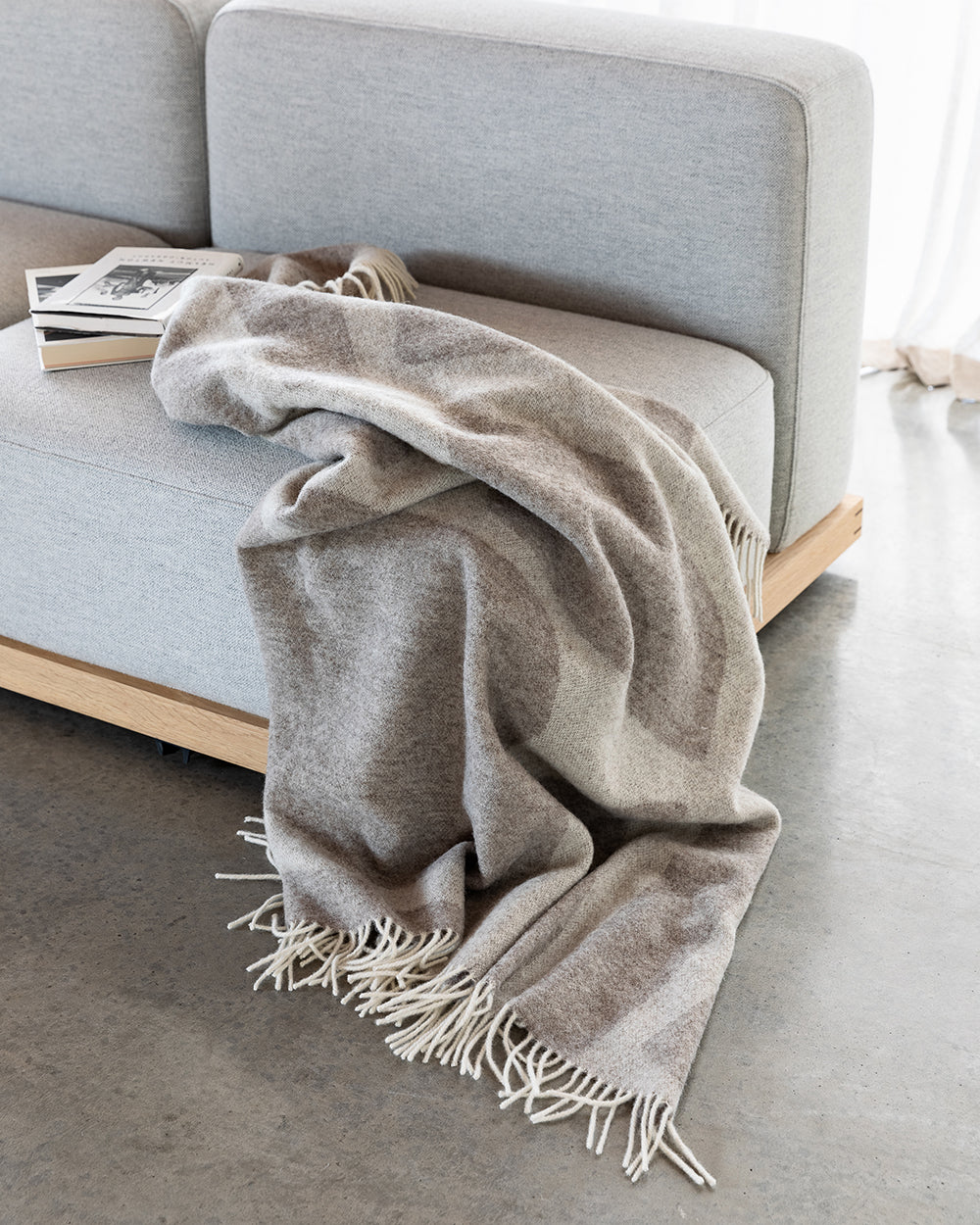 FLAGSTONE NZ WOOL THROW - FAWN