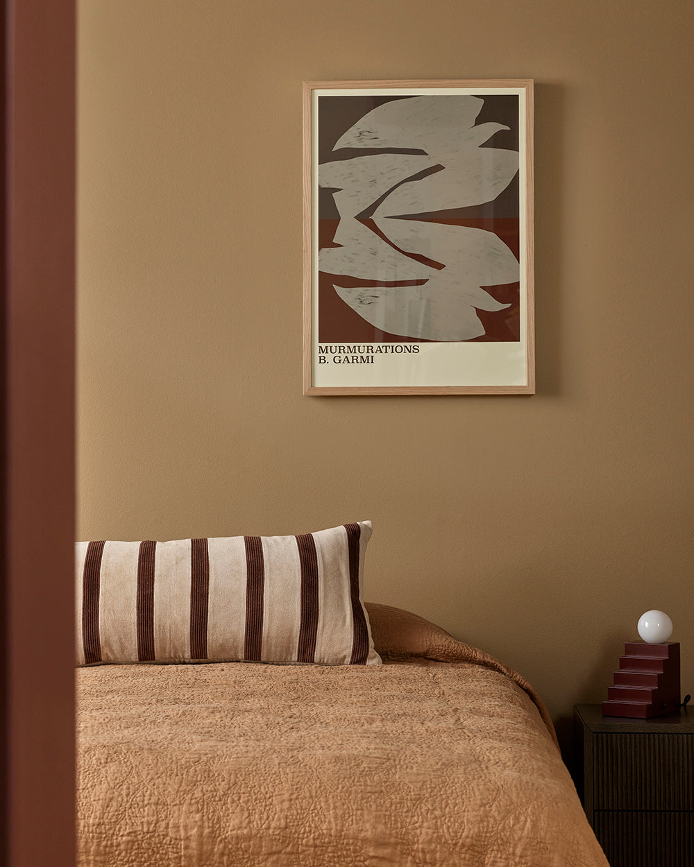 HUXLEY LODGE CUSHION - NATURAL / CHOCOLATE