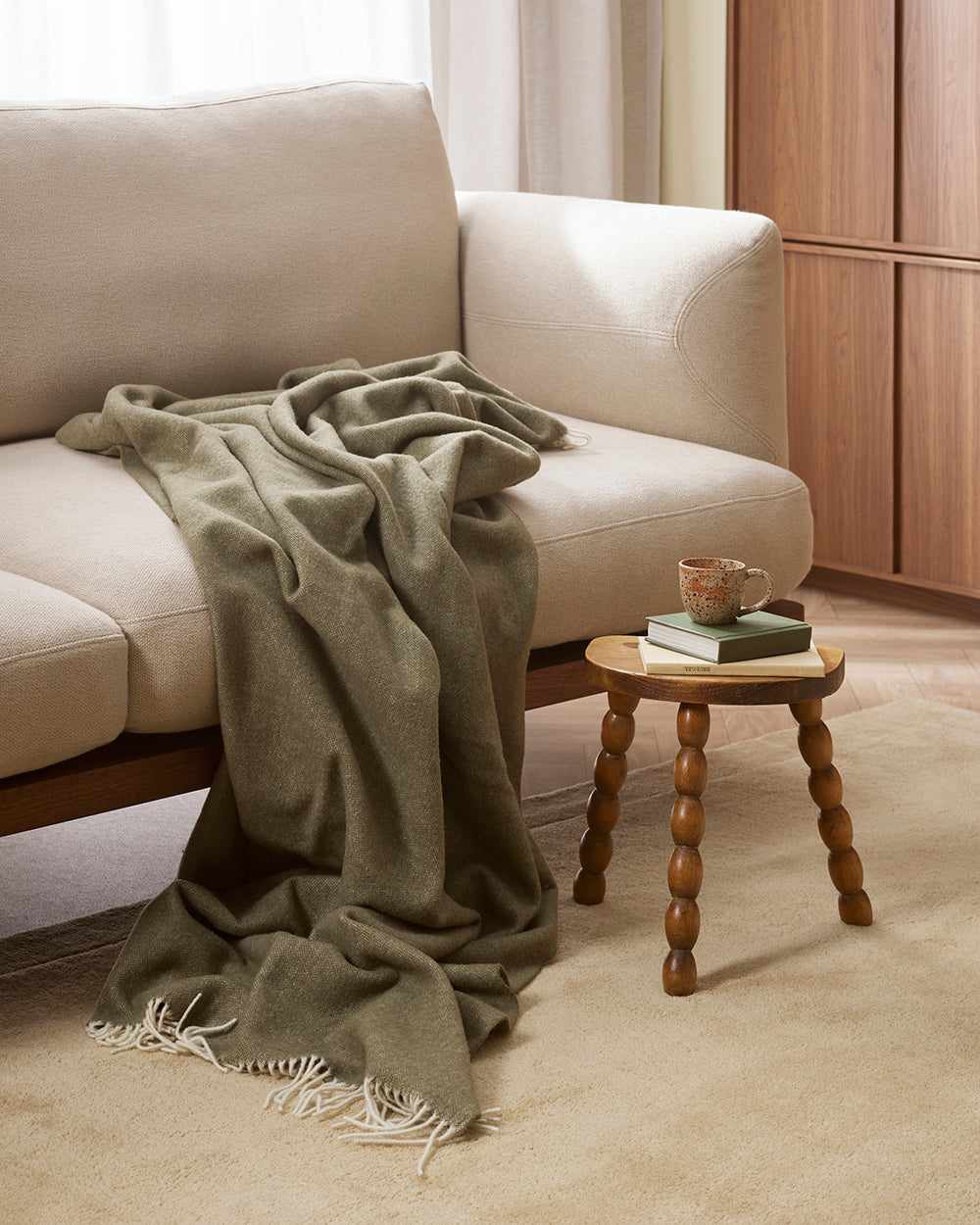 MOSMAN THROW - OLIVE