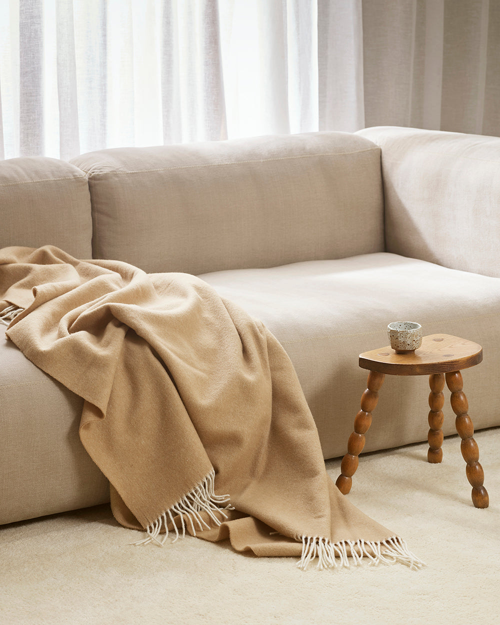 MOSMAN THROW - SAND