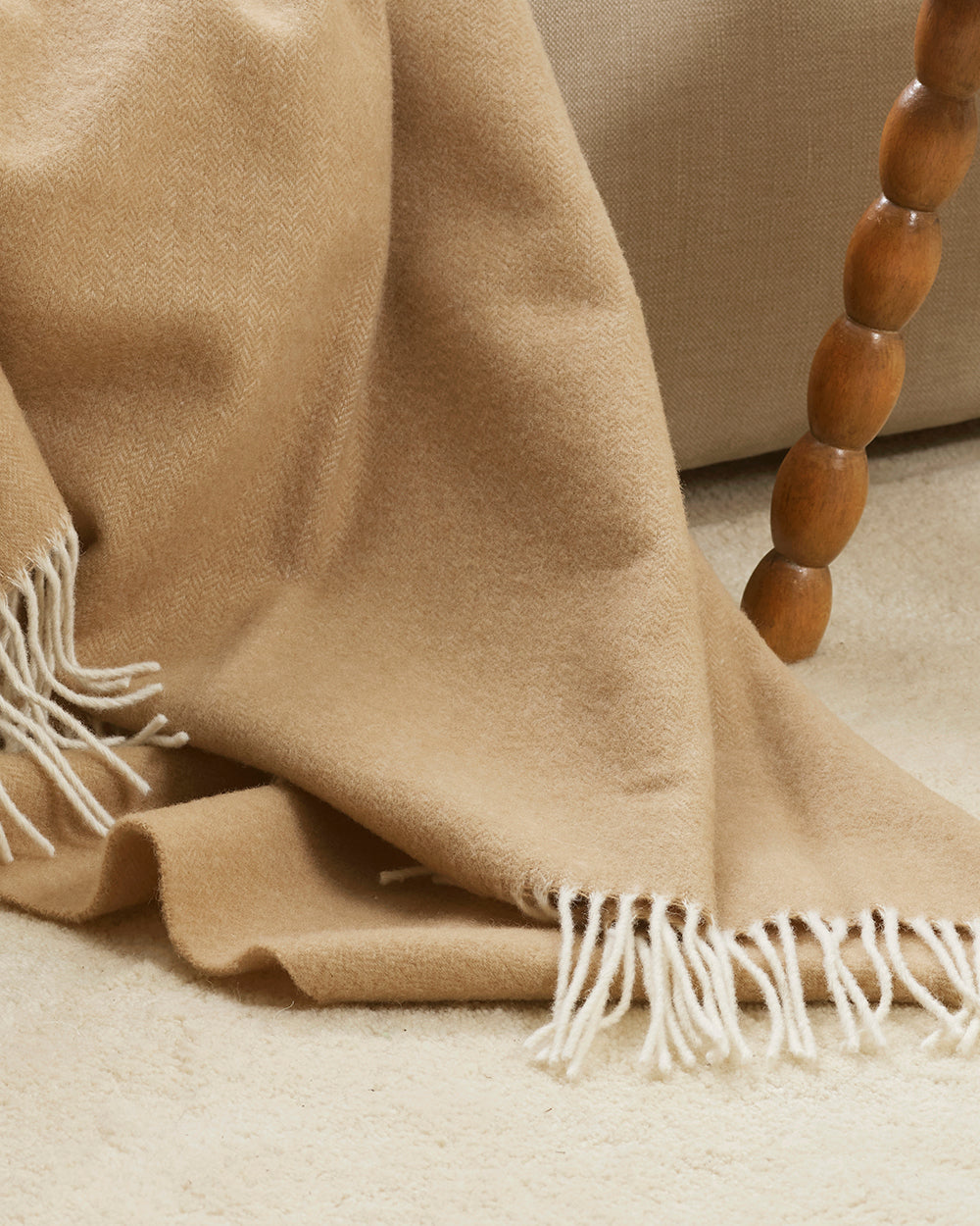 MOSMAN THROW - SAND