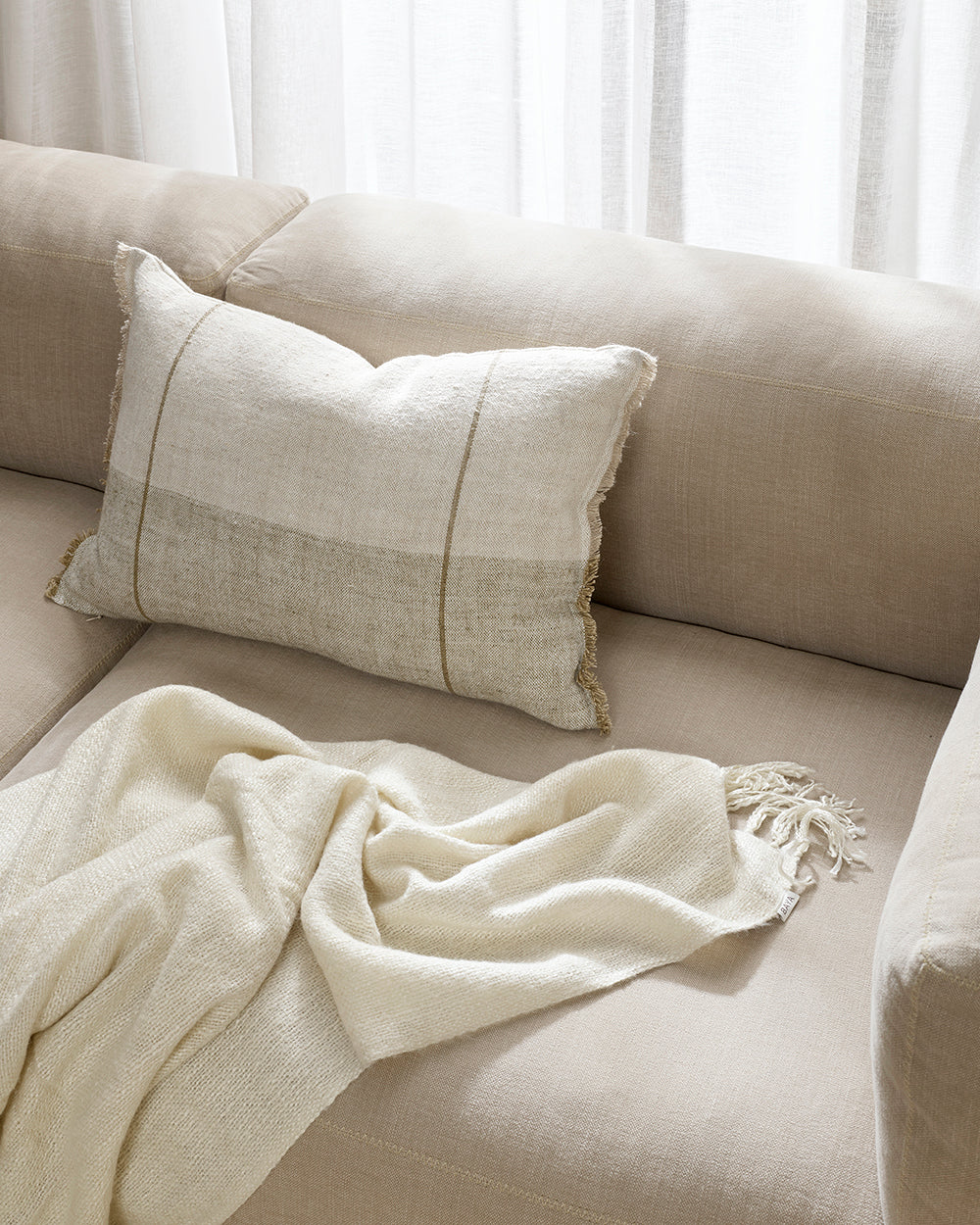 OLIVER 40 X 60CM CUSHION - SAND