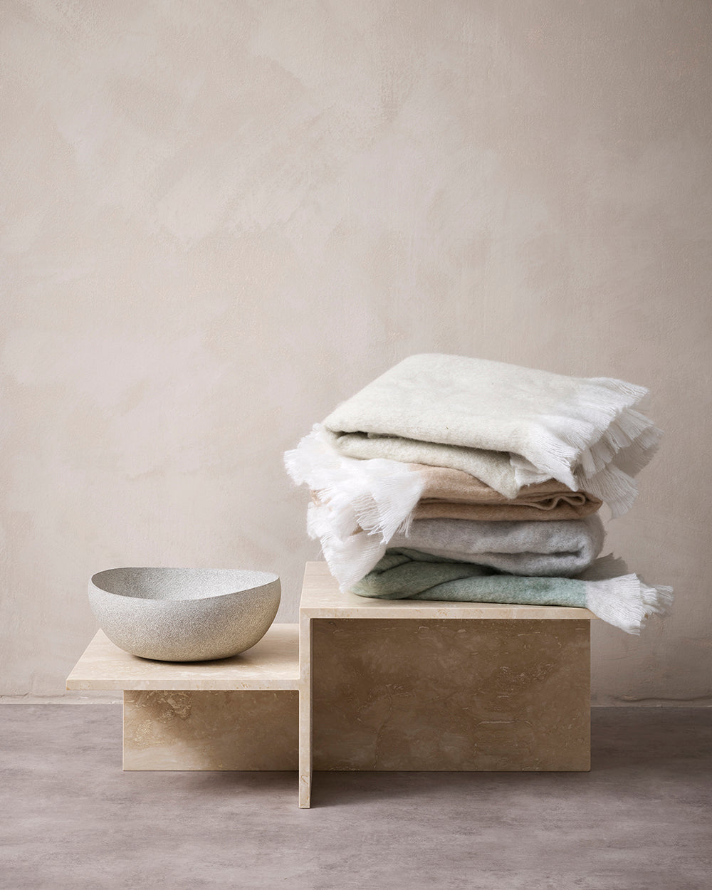 SORRENTO OFF WHITE THROW