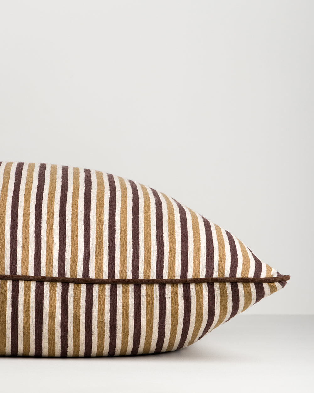 STRATO 55 X 55CM CUSHION - CHOCOLATE