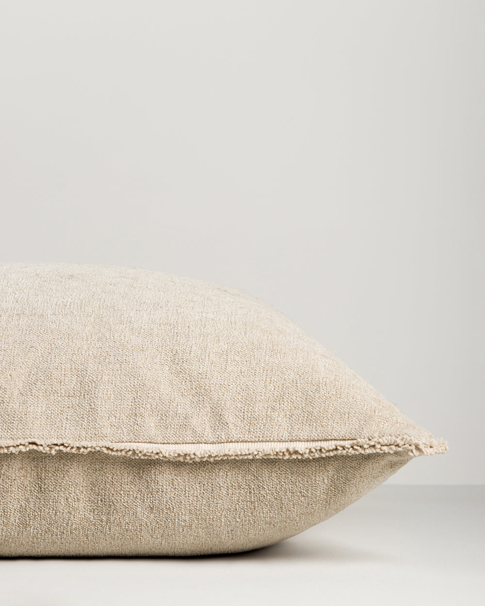 SUTTON LODGE CUSHION - OAT