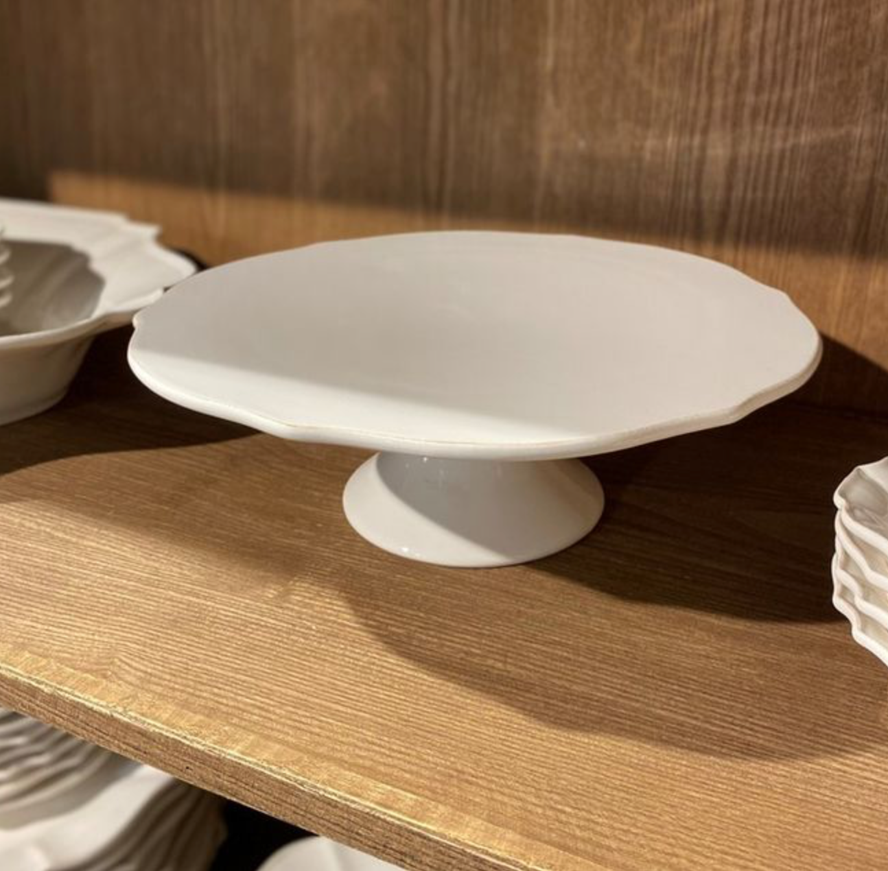 VIENNA STONEWARE CAKE STAND