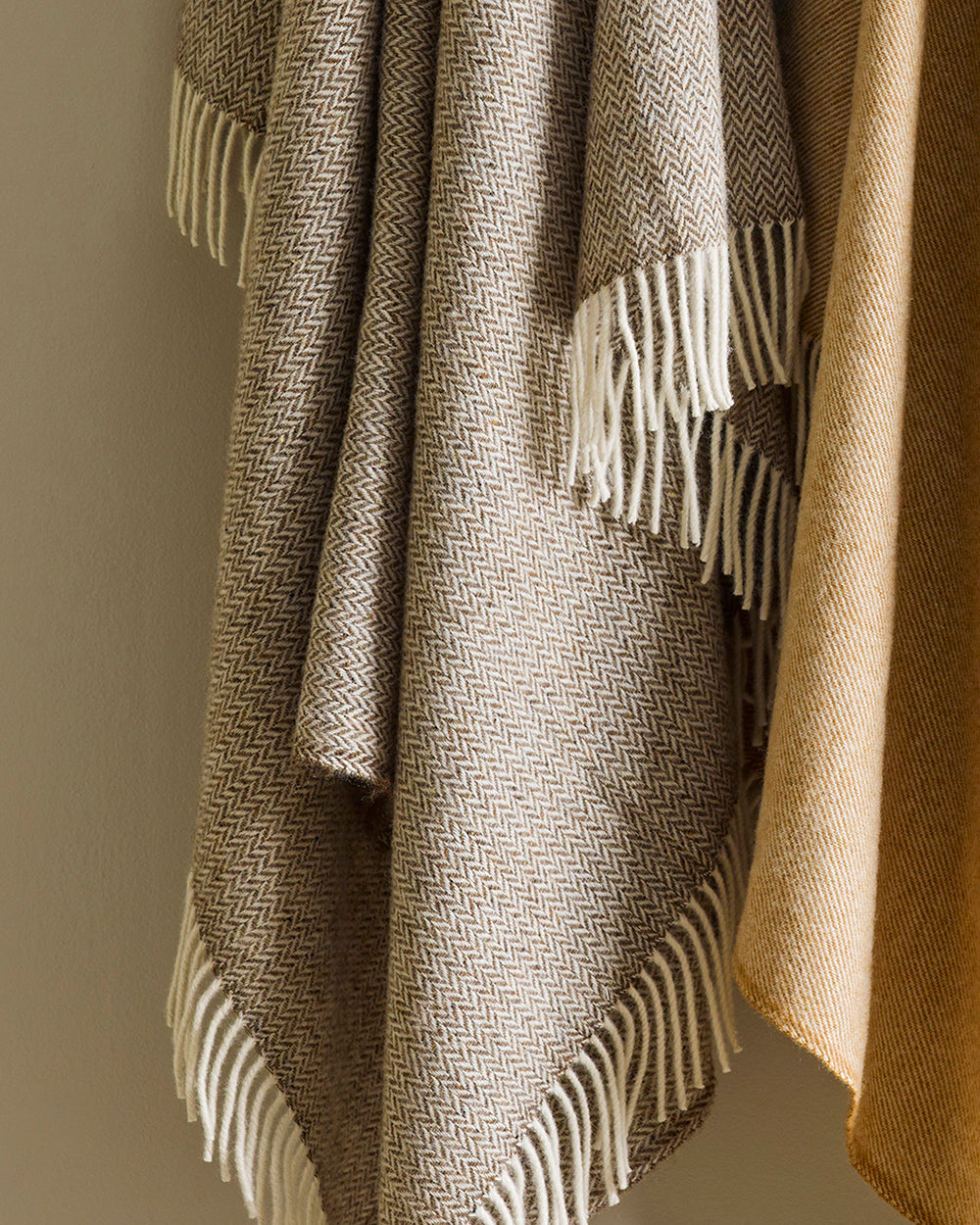 FEATHERSTON BRACKEN NZ LAMBS WOOL THROW