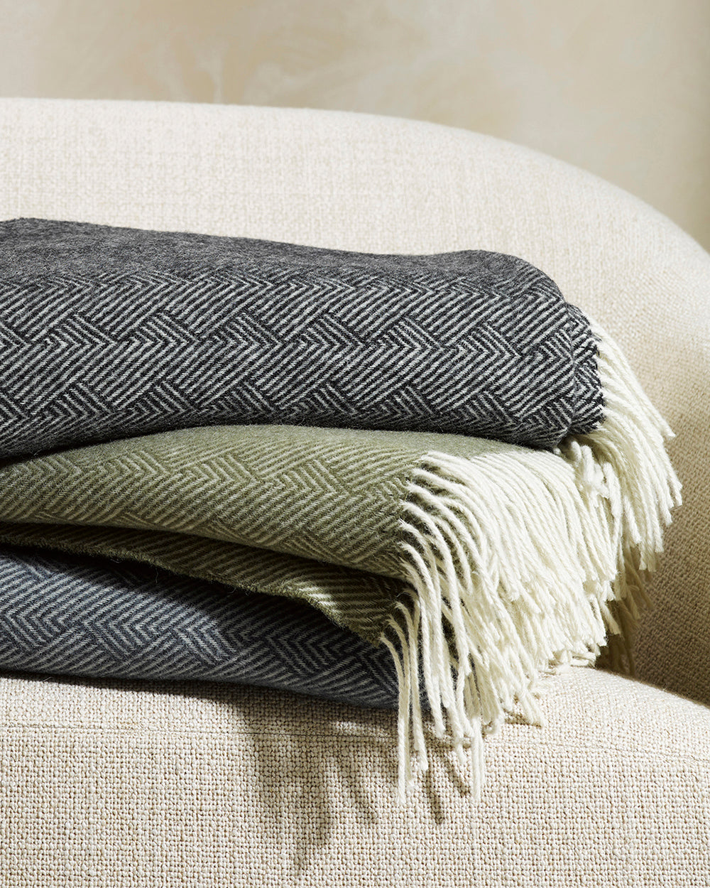 LANA LICORICE NZ WOOL THROW