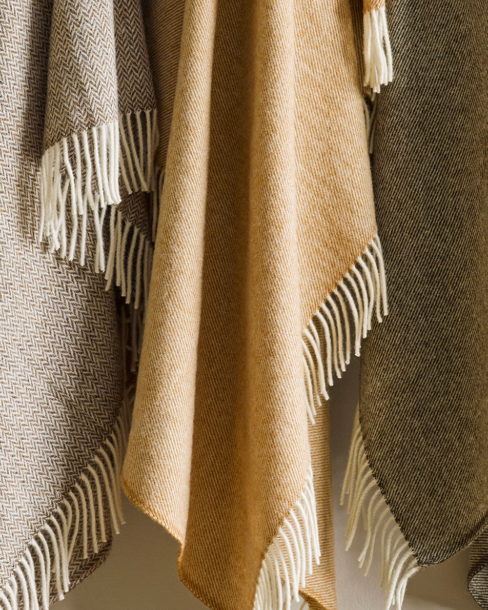 MARTINBOROUGH NZ LAMBS WOOL THROW - OCHRE