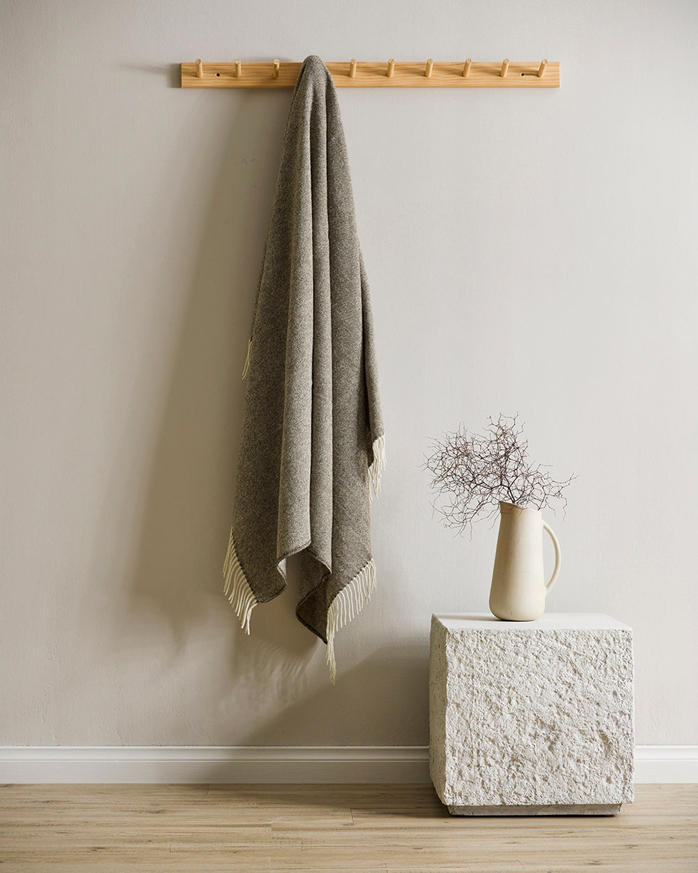 MARTINBOROUGH NZ LAMBS WOOL THROW - OLIVE