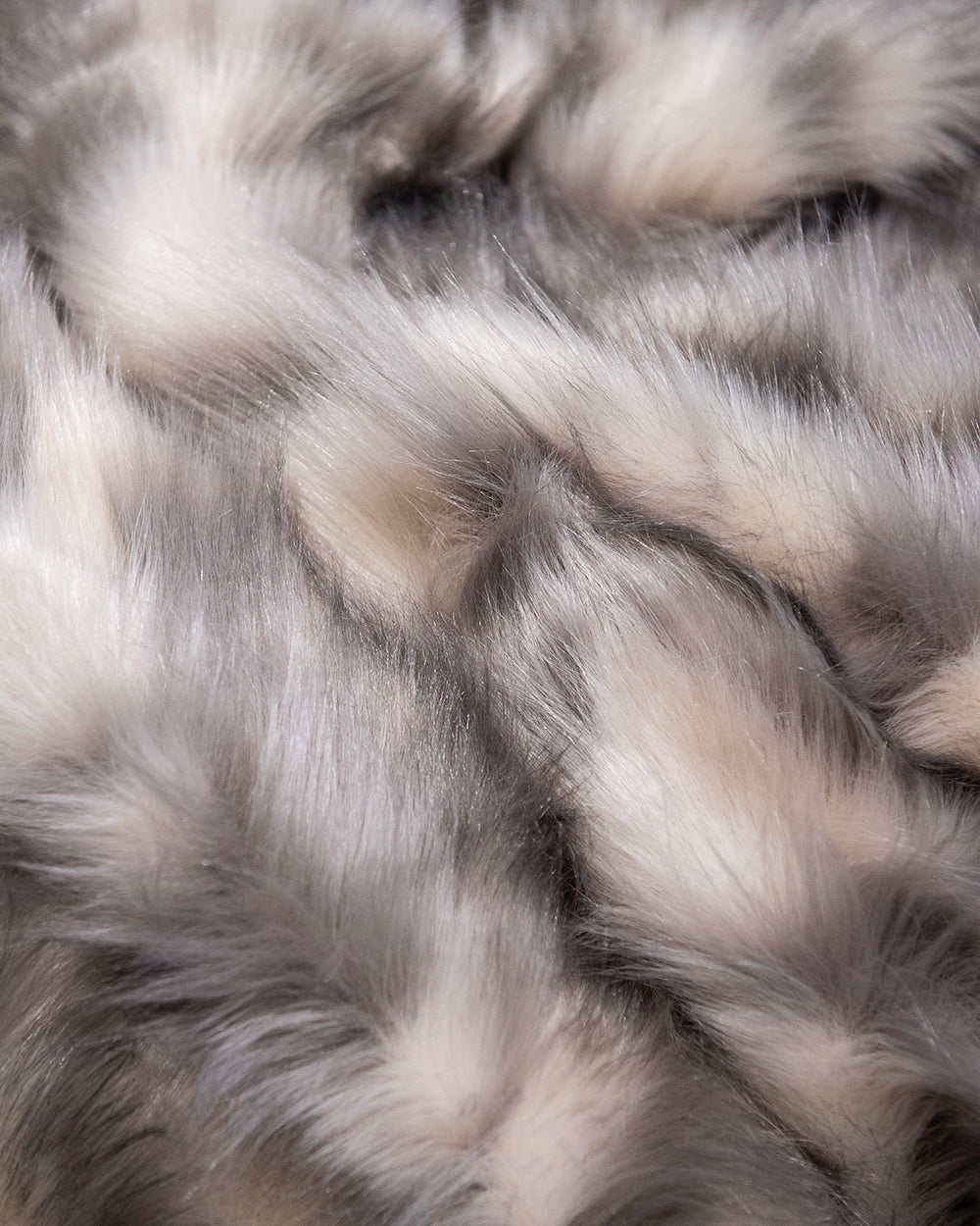 MOUNTAIN HARE FAUX FUR THROW