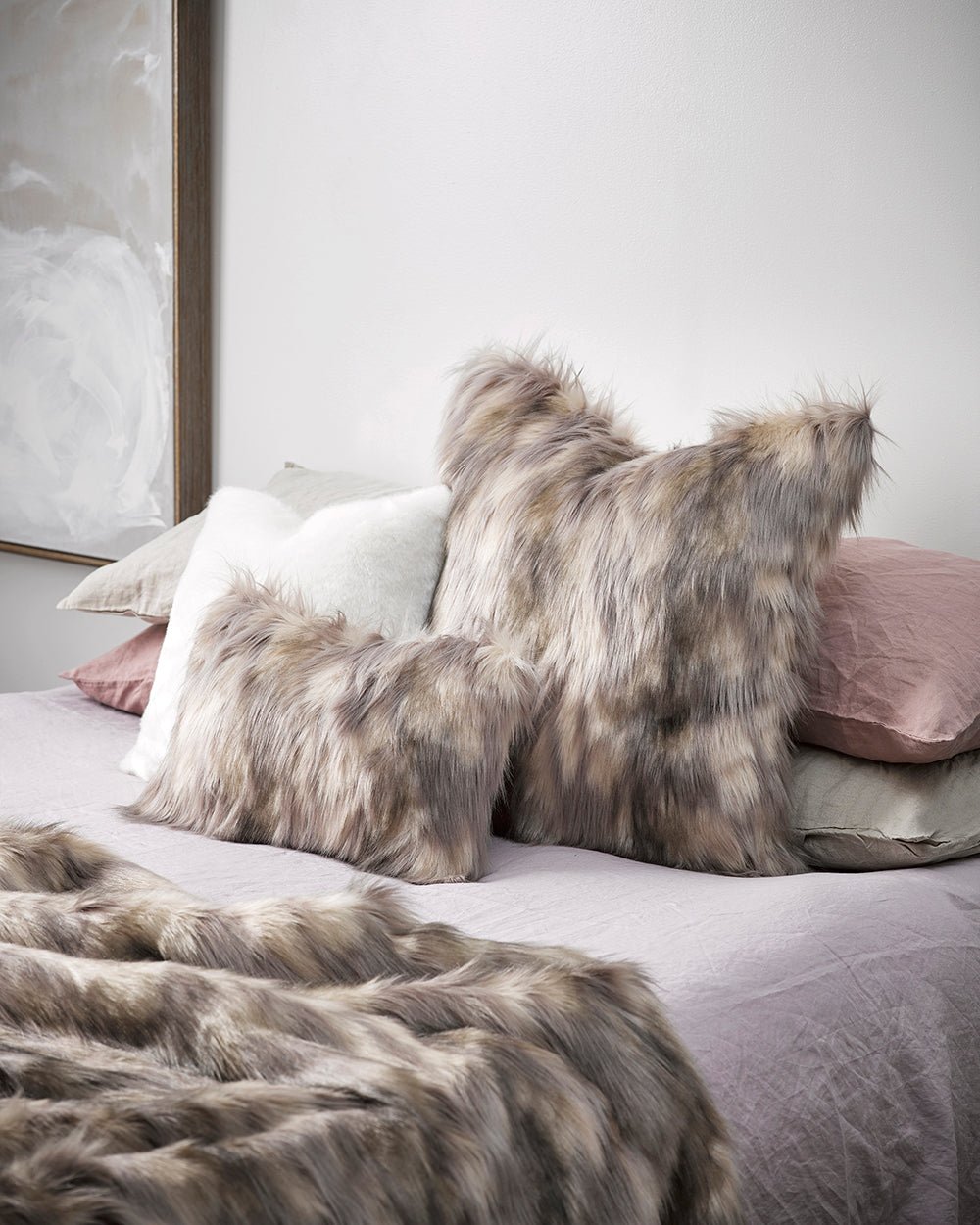MOUNTAIN HARE FAUX FUR THROW