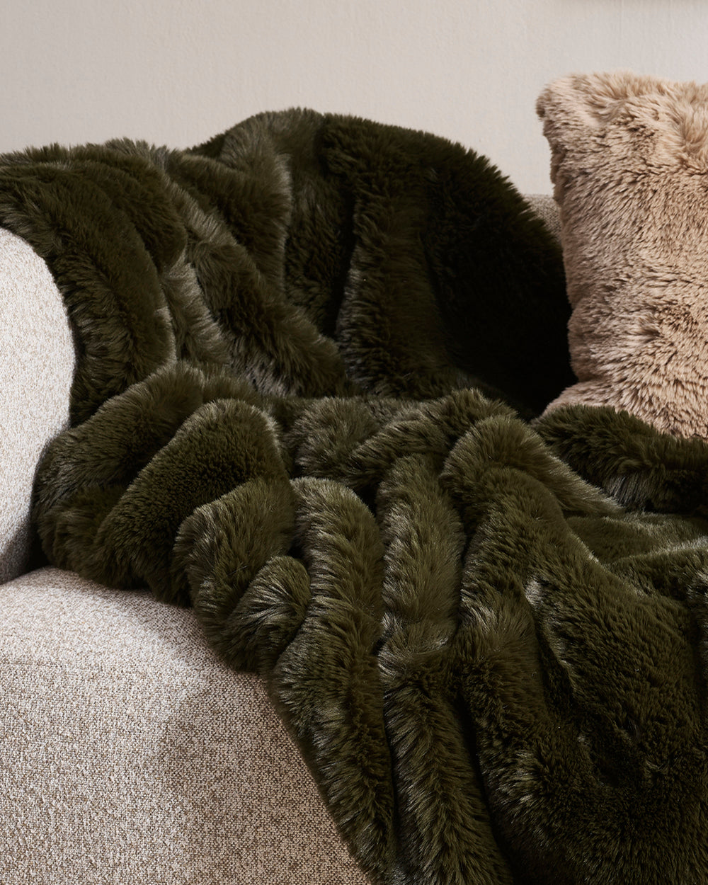PELE SEAWEED FAUX FUR THROW