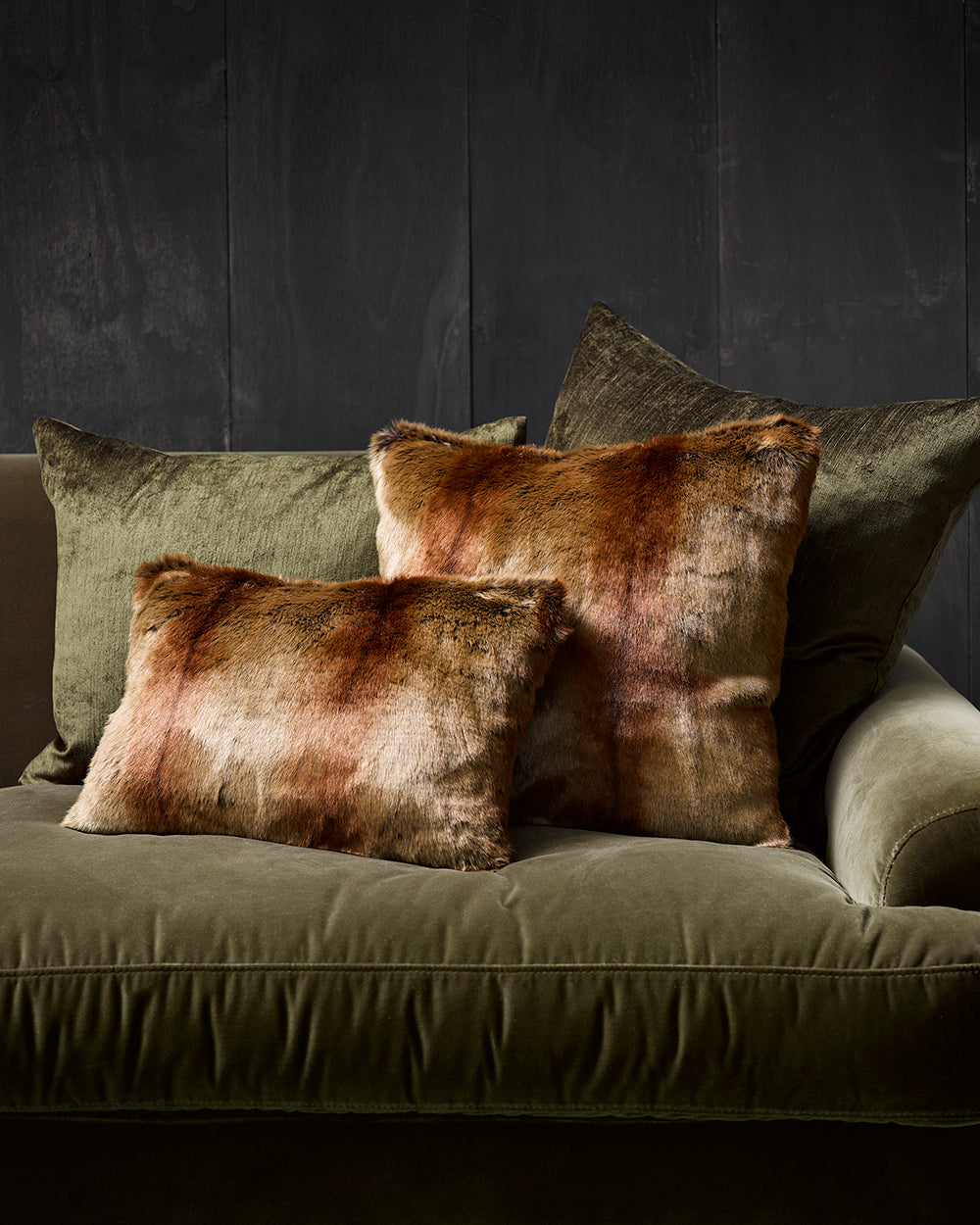 RED LEMUR FAUX FUR CUSHIONS