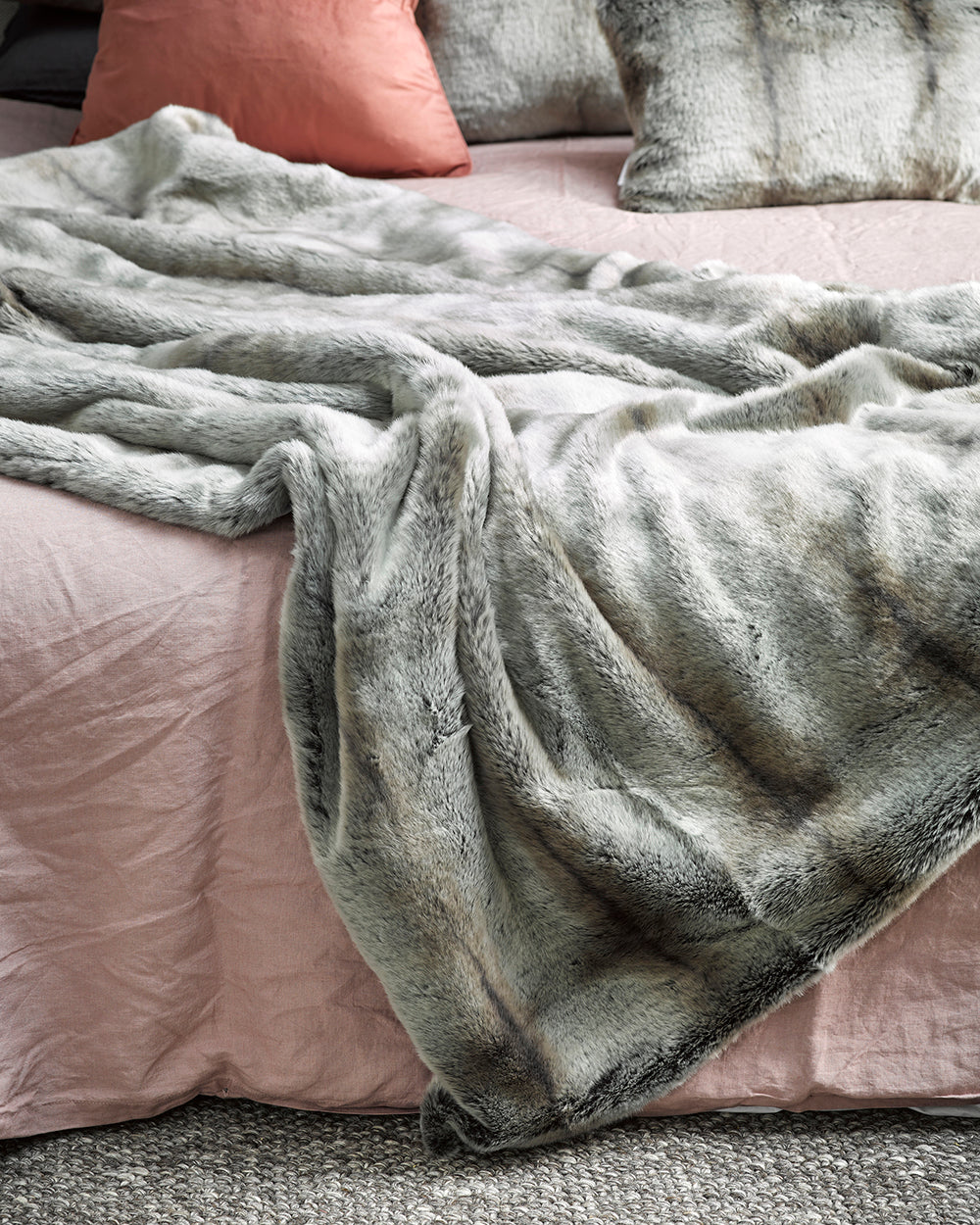 SILVER MARTEN FAUX FUR THROW