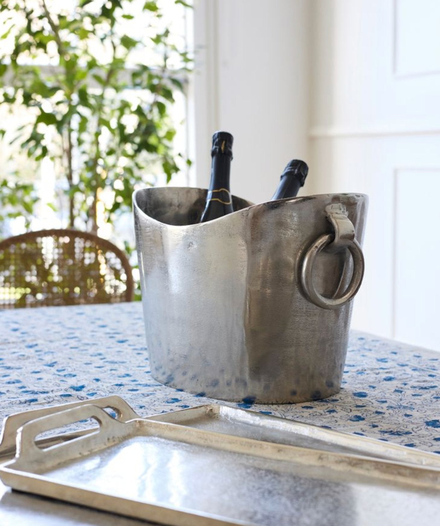 CHAMPAGNE & ICE BUCKETS
