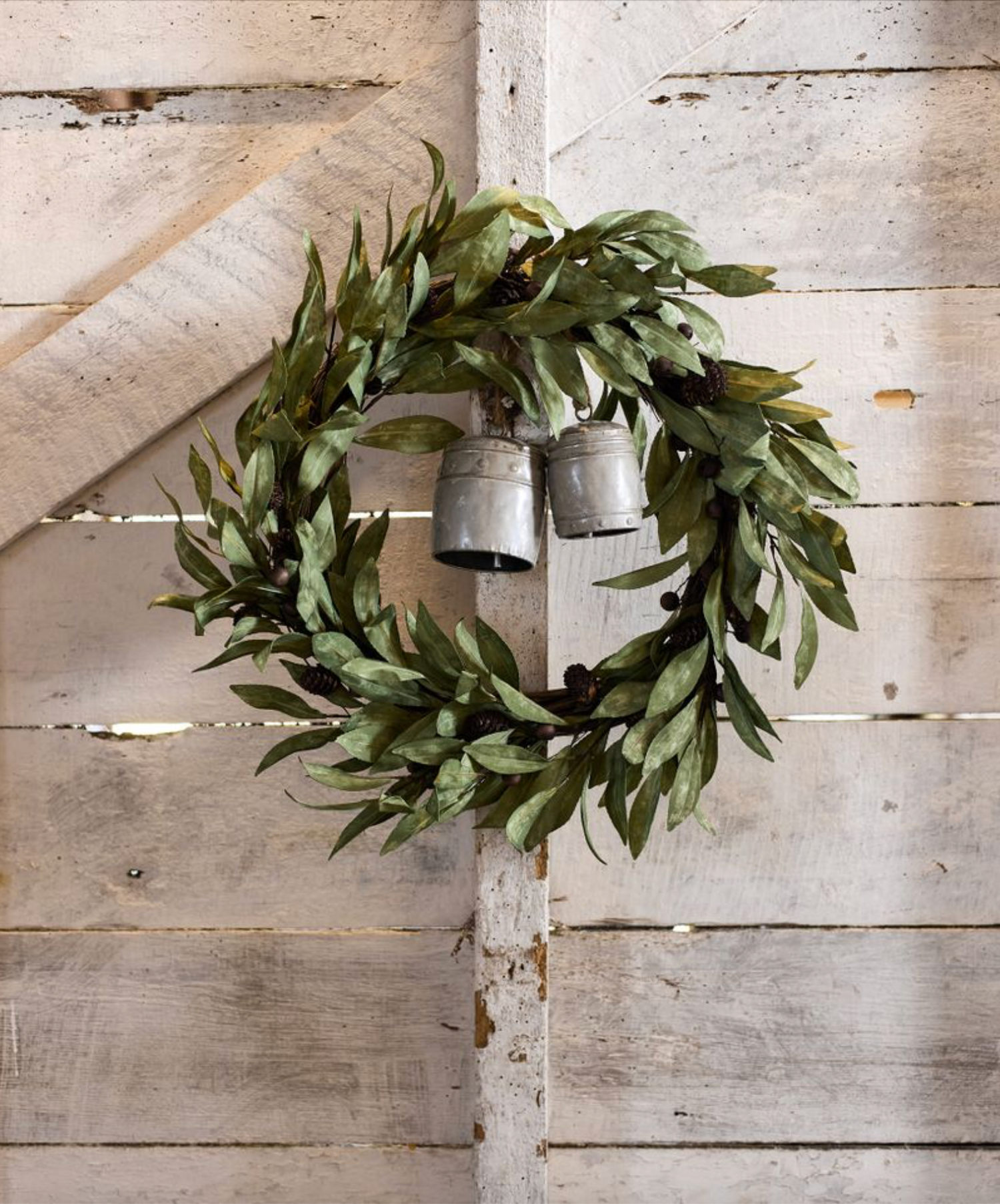 FOLIAGE & WREATHS