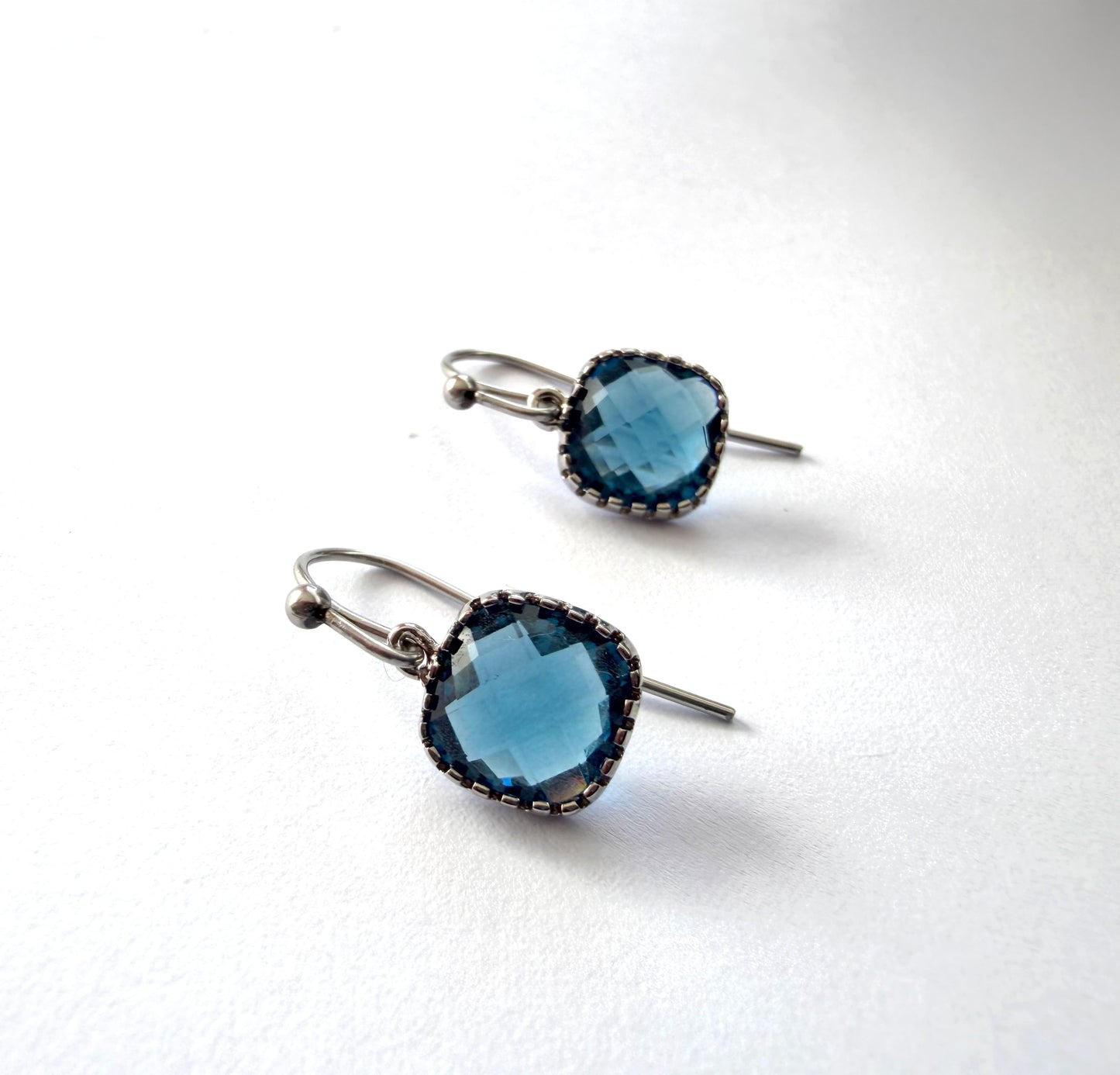 AMRAPALI EARRINGS - SAPPHIRE