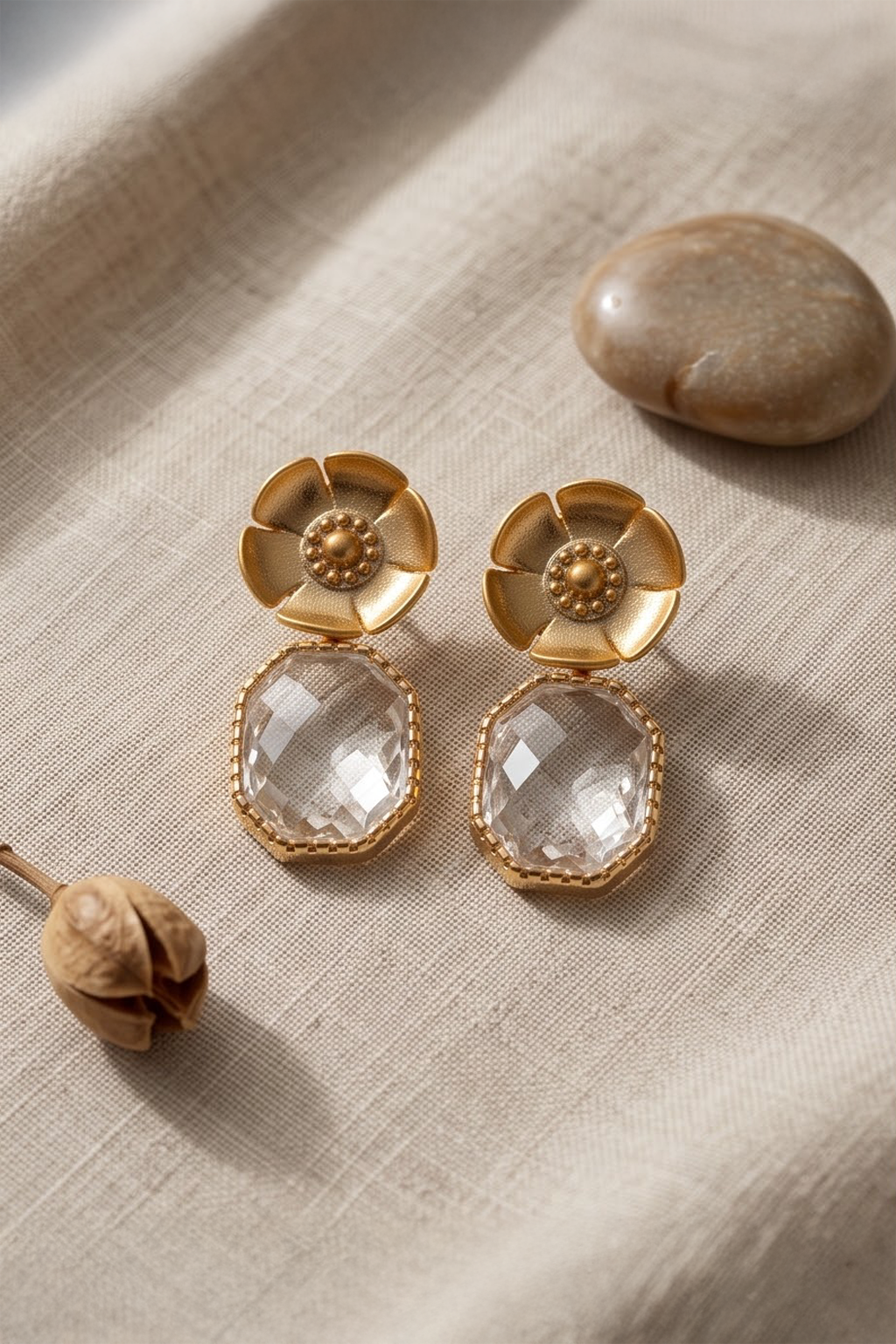 CAMELLIA STUD EARRINGS - MATTE GOLD