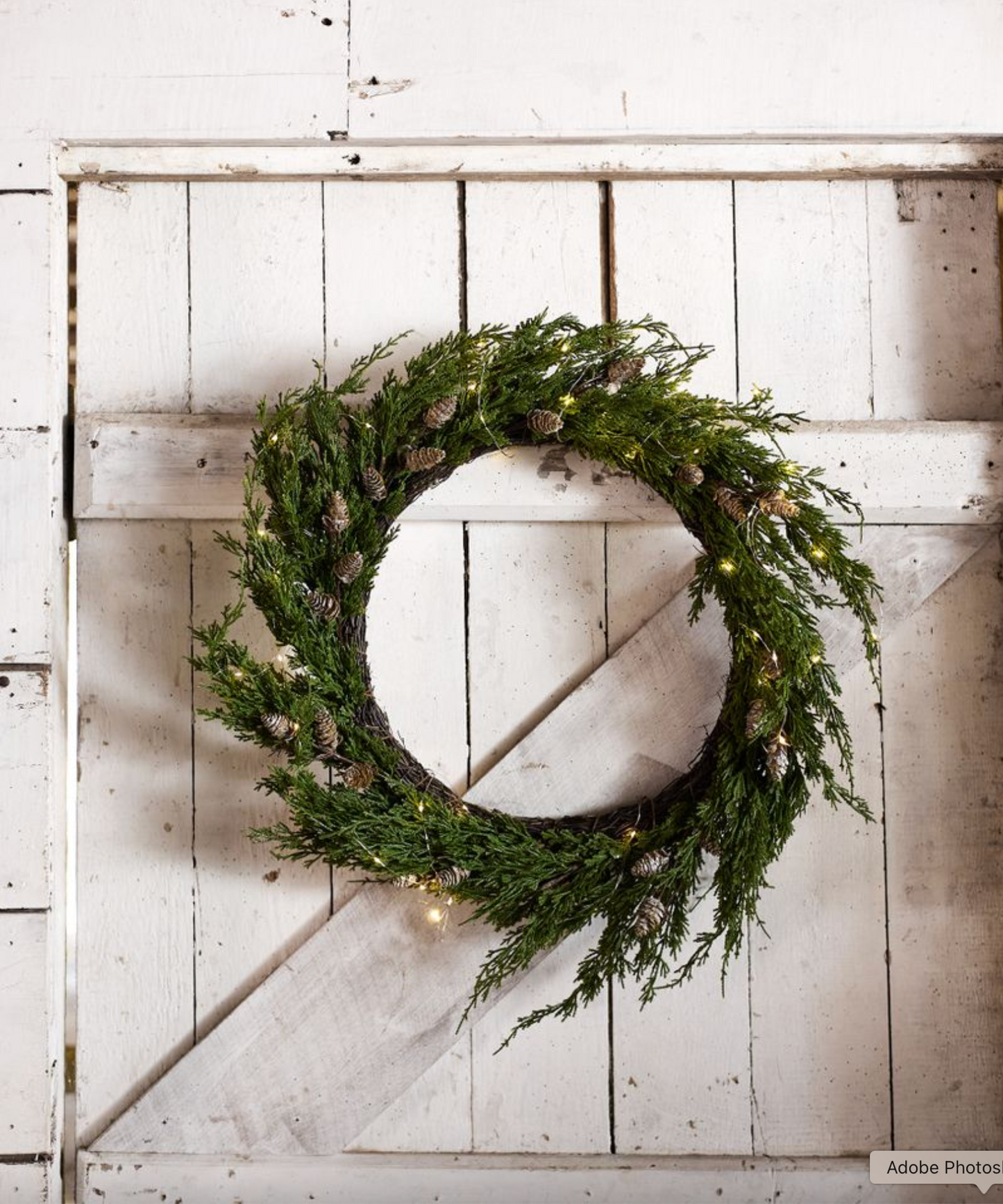 CEDAR & PINECONE WREATH W LIGHTS