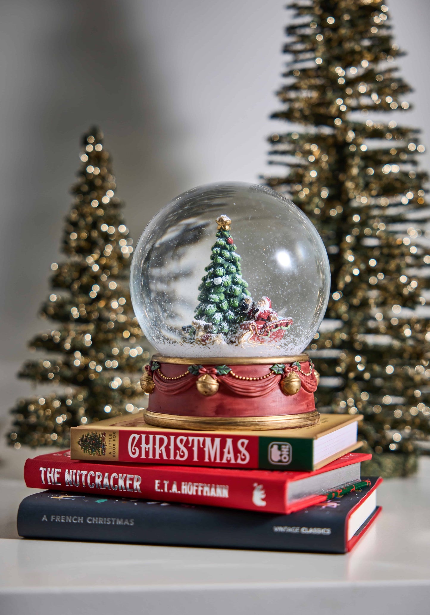 PRE ORDER: CLASSIC NOEL SNOWGLOBE