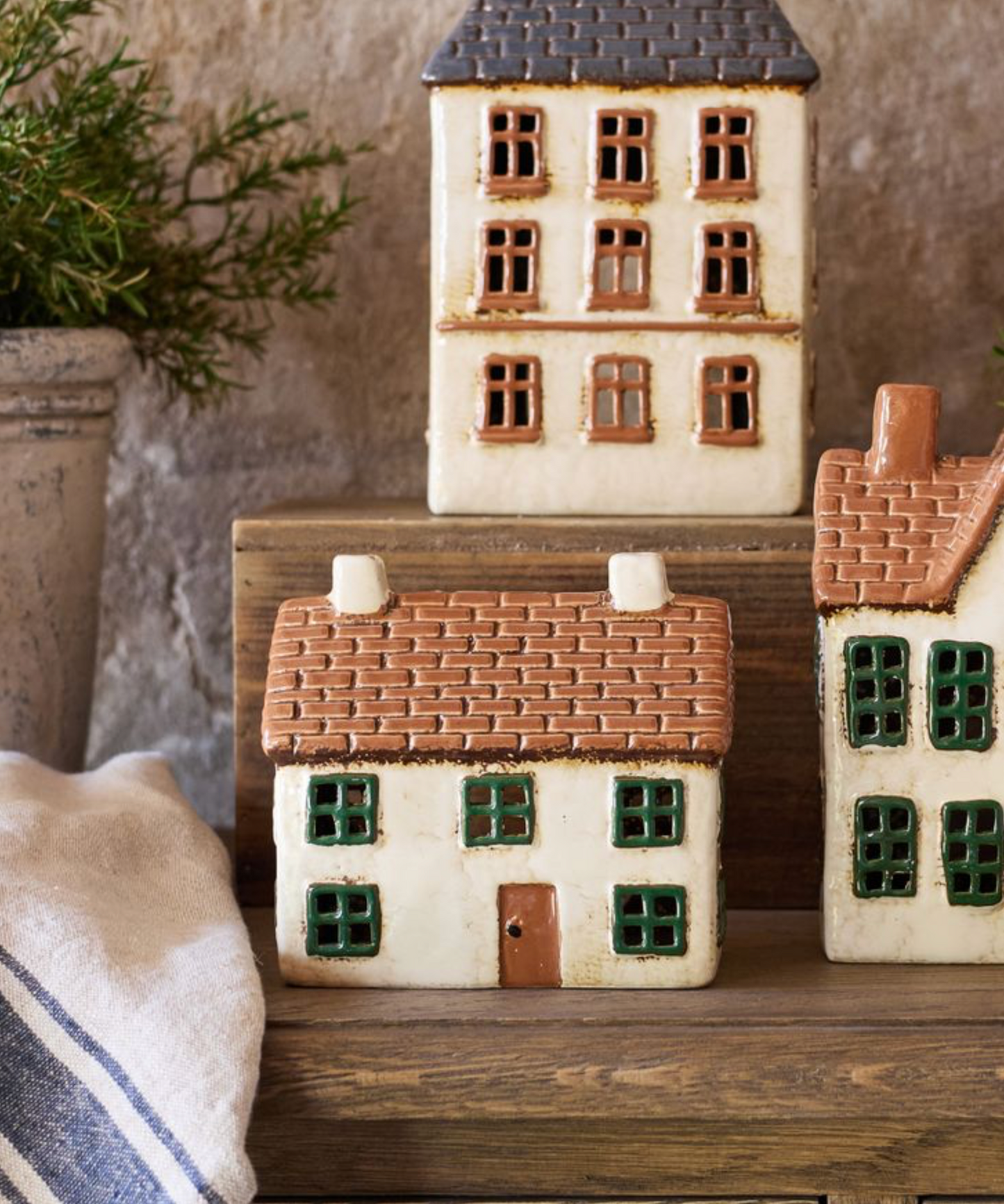 COTSWOLDS COUNTRY TEALIGHT COTTAGE