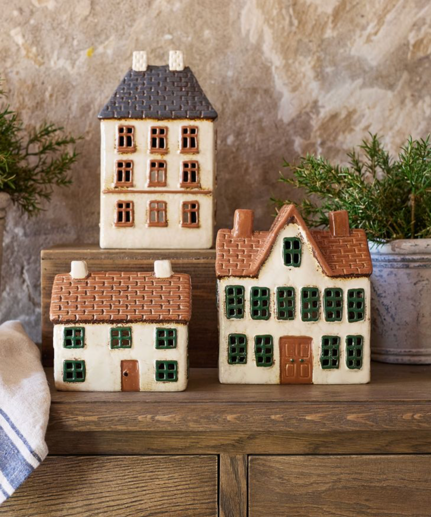 COTSWOLDS COUNTRY TEALIGHT MANOR