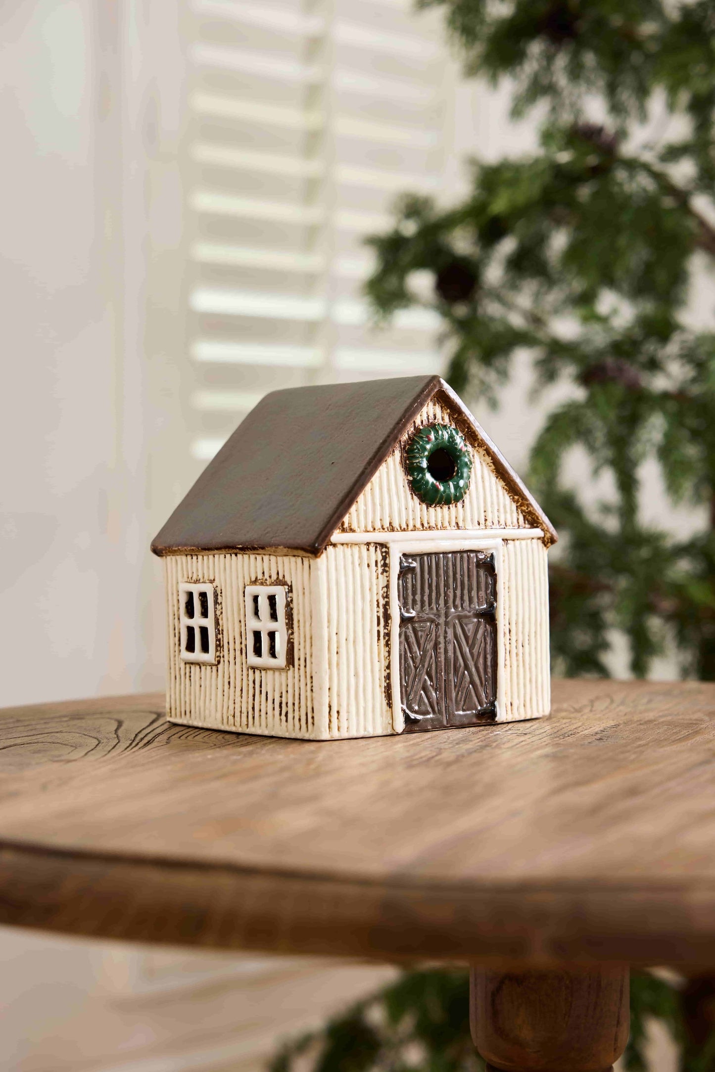 PRE ORDER: NORDGARD STABLE WITH WREATH