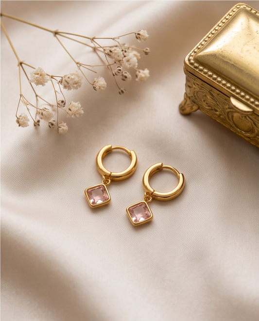 PETITE PINK RHOMBUS ON HUGGIES - GOLD