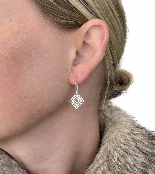 DIAMOND LACE EARRINGS - SILVER