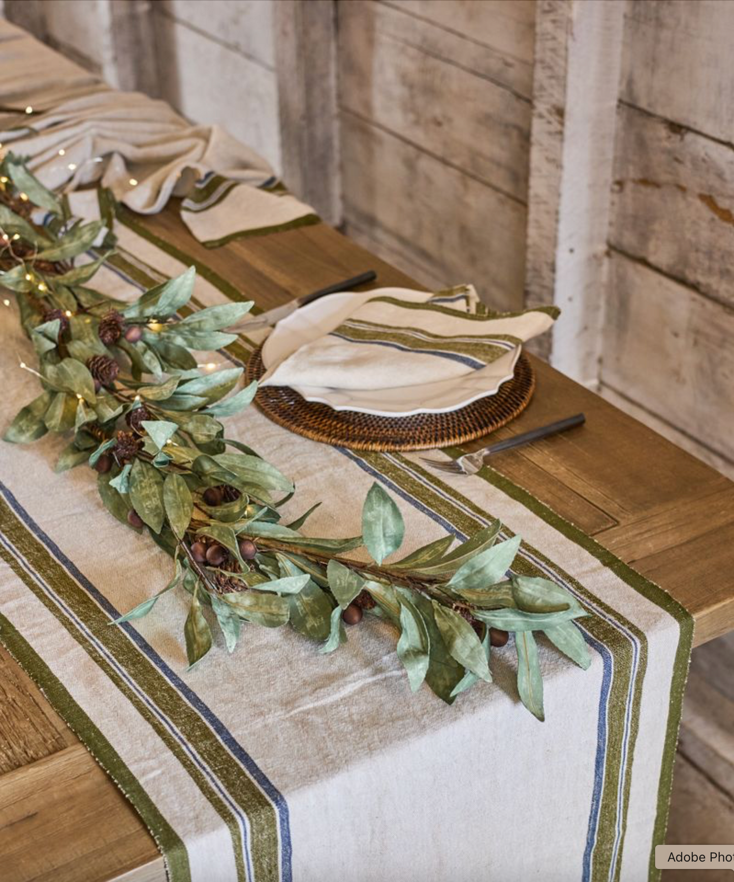 EUCALYPTUS & BROWN WOOD BERRY SWAG - SMALL
