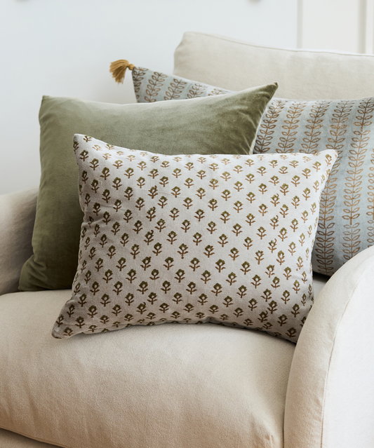 FLOWER HANDBLOCK VELVET CUSHION