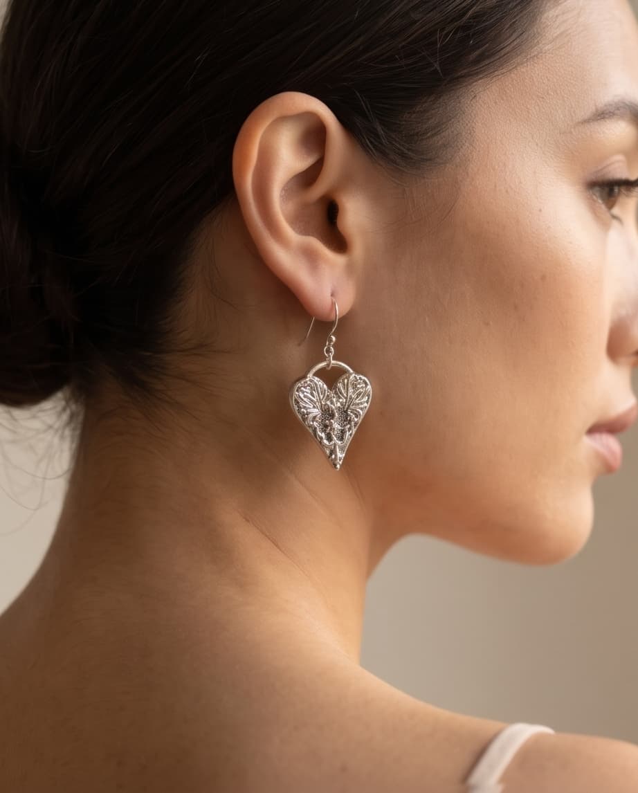 FLOWER OF THE HEART EARRINGS - SILVER