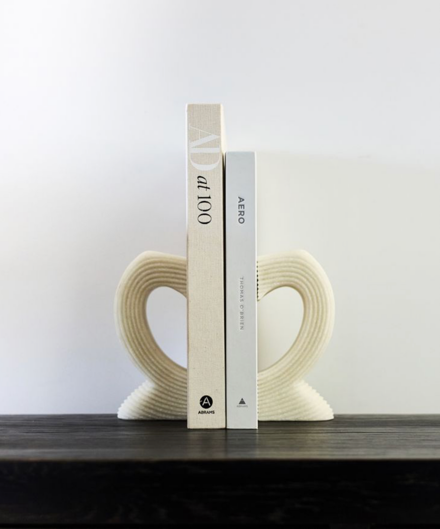 HEART CURVED BOOKEND
