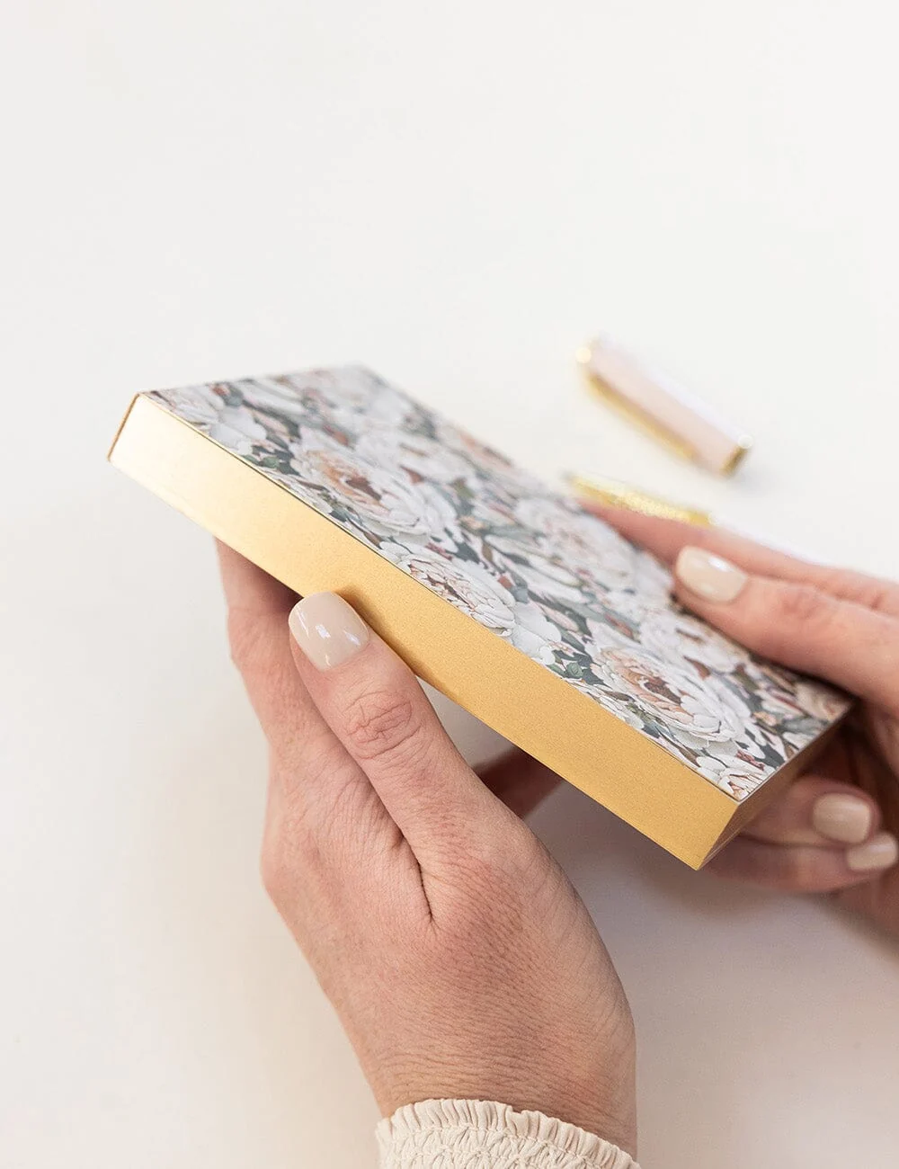 HERITAGE ROSES JOTTER PAD