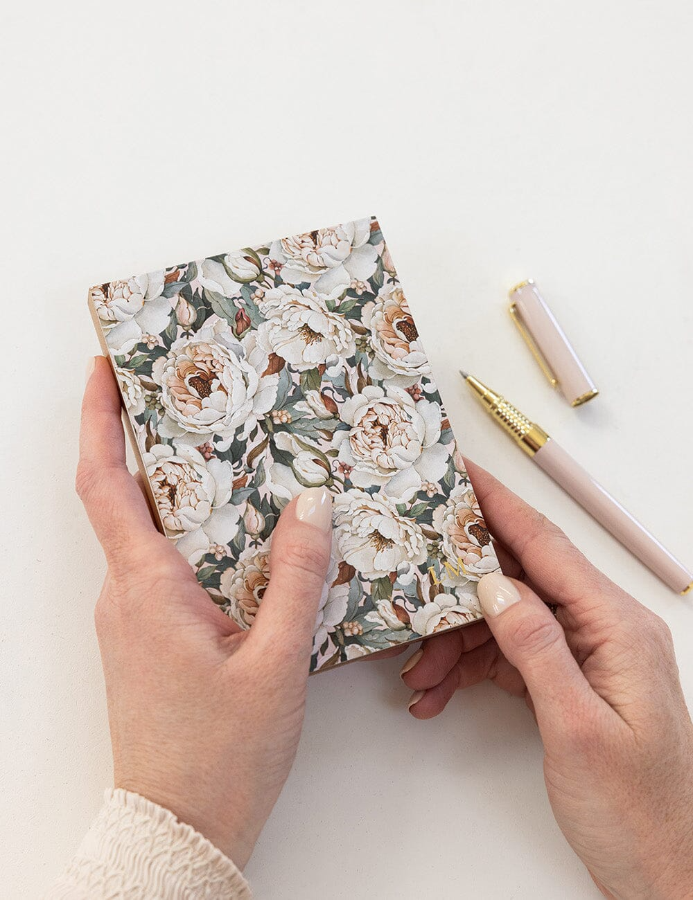 HERITAGE ROSES JOTTER PAD