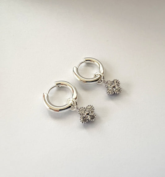 LUCKY CLOVER EARRINGS - SILVER
