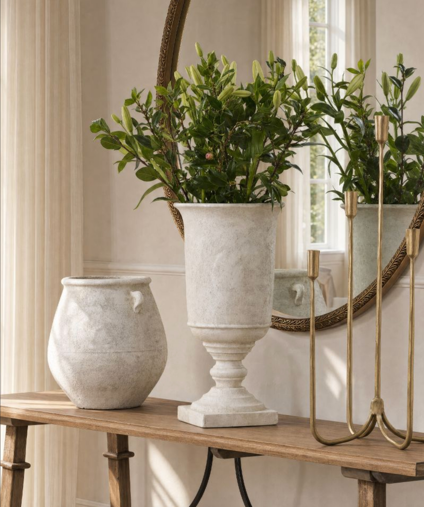 LYON GARDEN URN