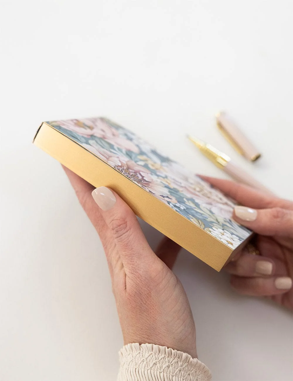 REGENCY BLOOMS JOTTER PAD