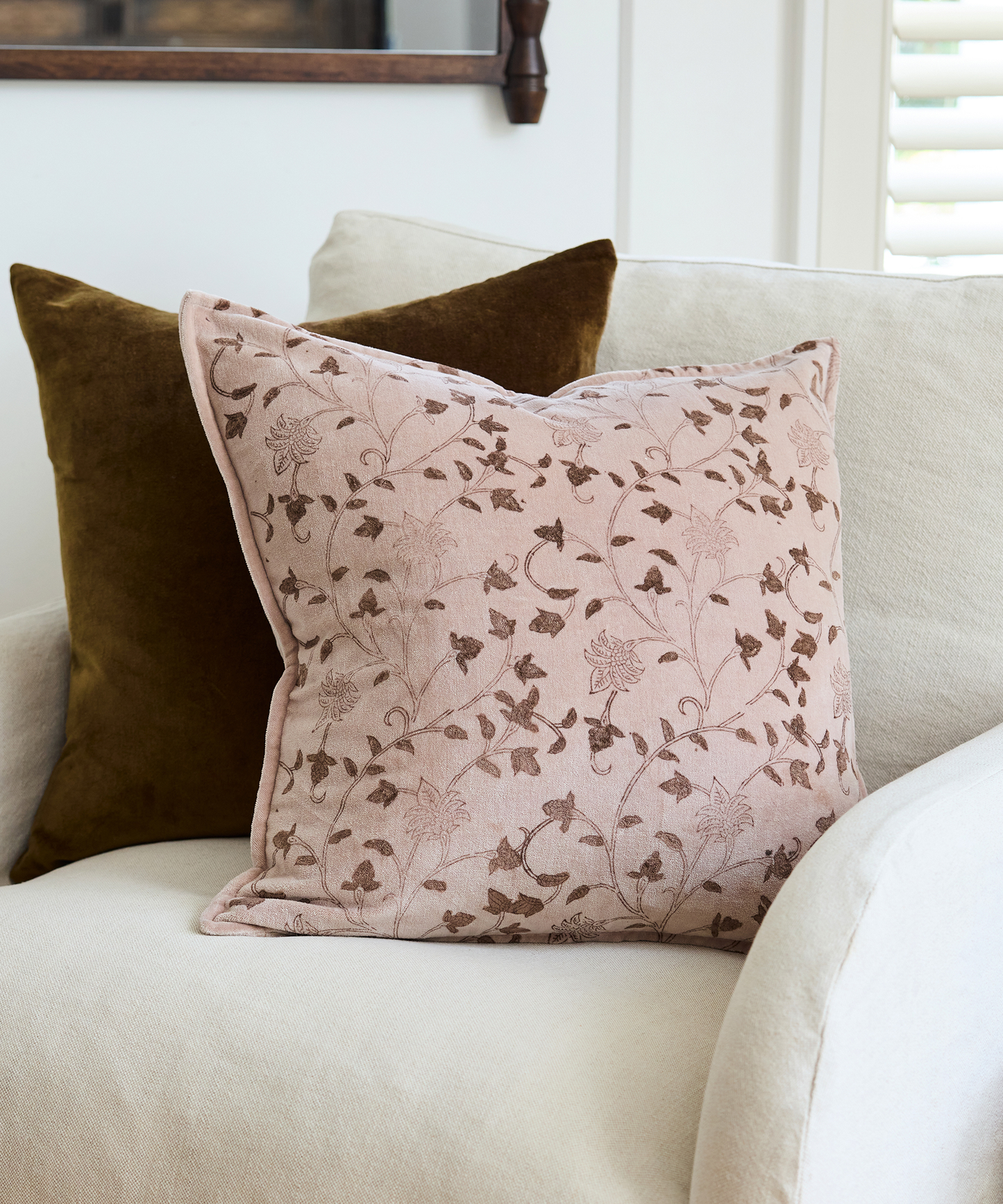 REMI HANDBLOCK VELVET CUSHION